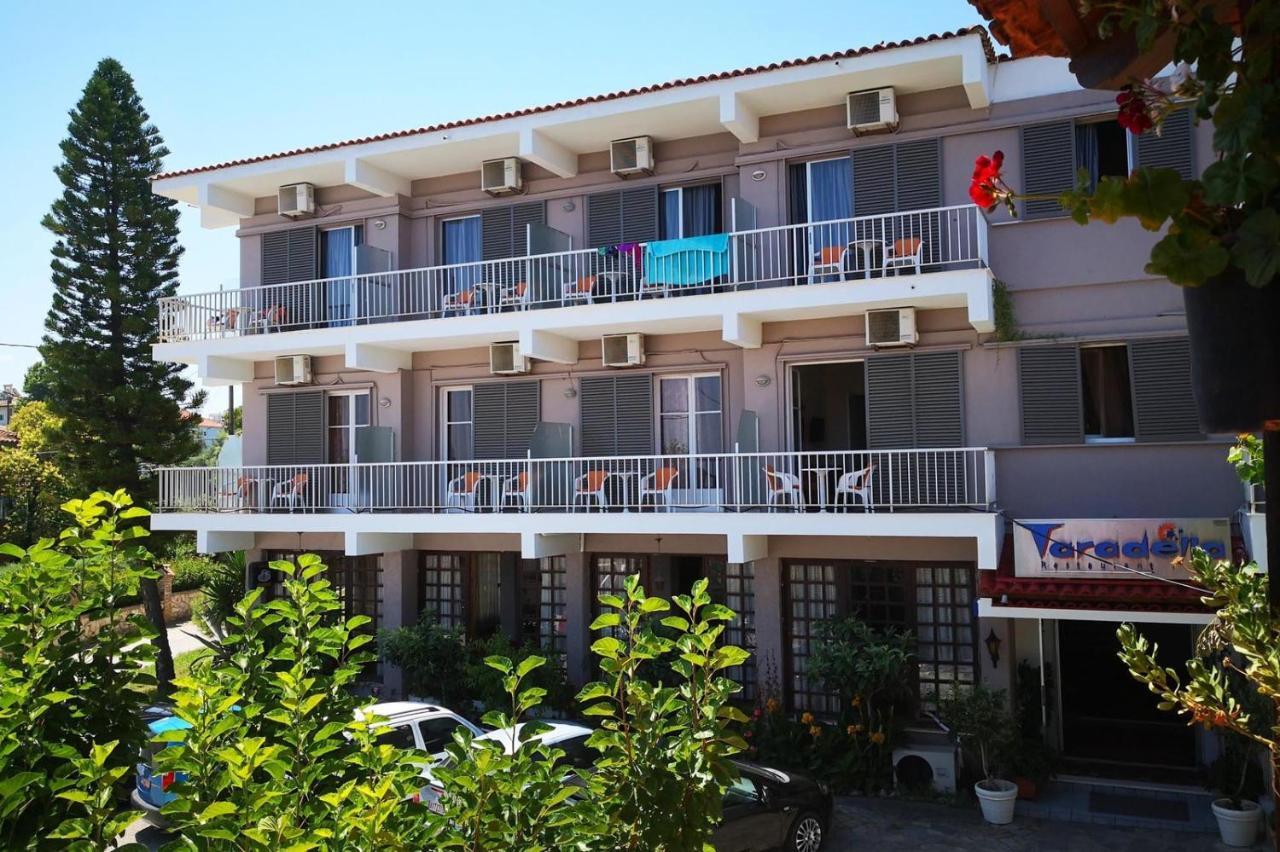 Taradella Hotel Alissos Exterior foto